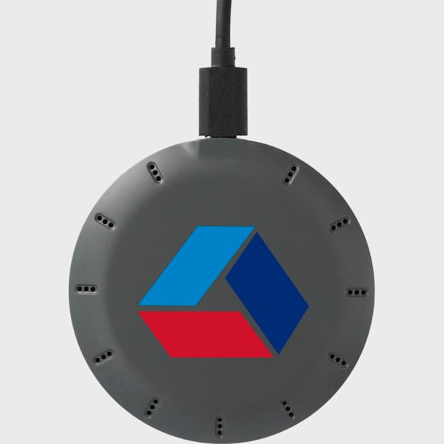 PDP - solekickmagclickfastwirelesschargingpad square grey background