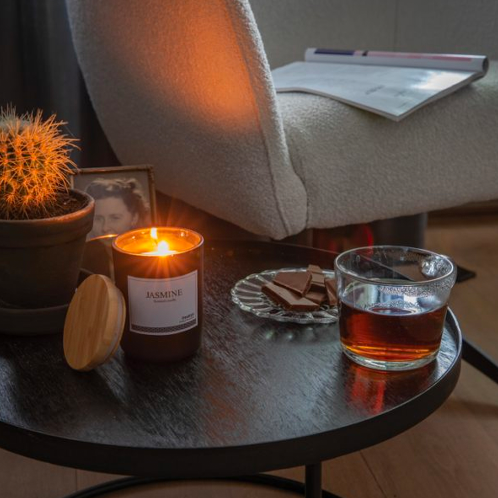 29. Ukiyo deluxe scented candle with bamboo lid Photo 1