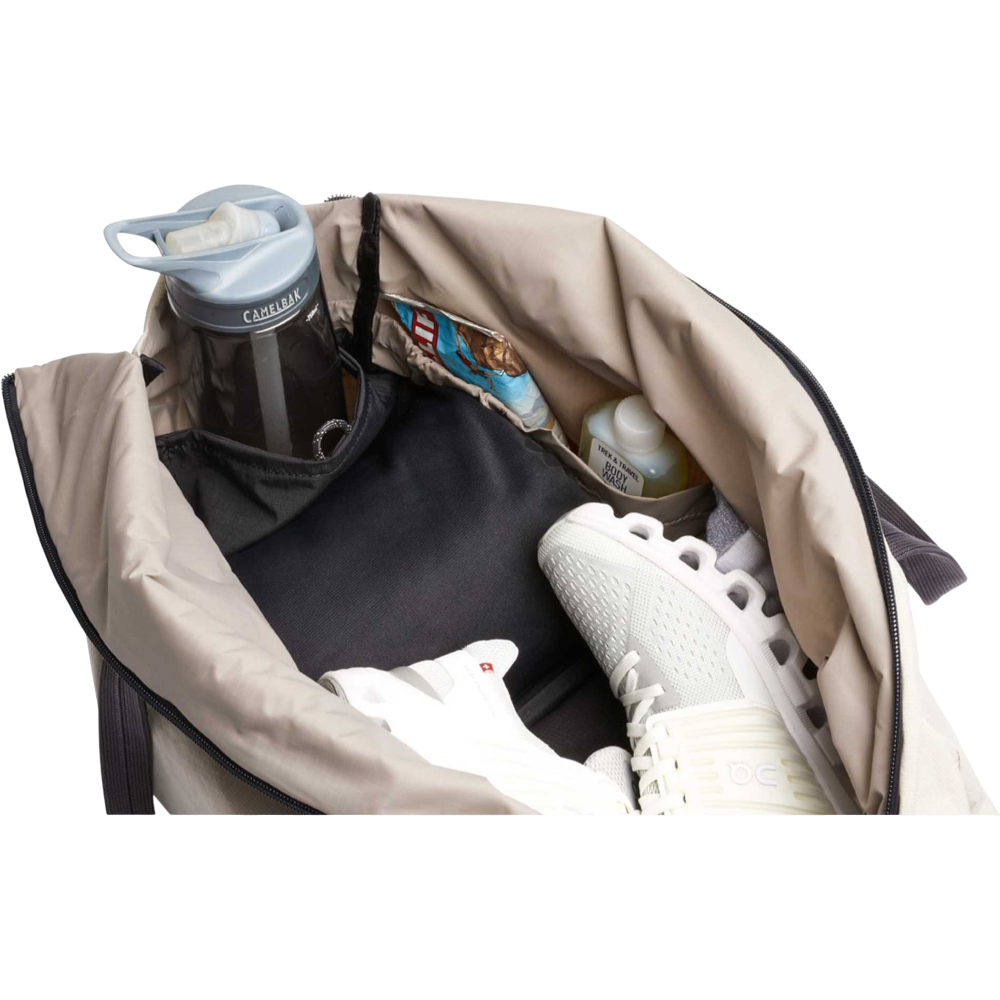 PDP - bellroyliterecycledduffle square #00000000 background