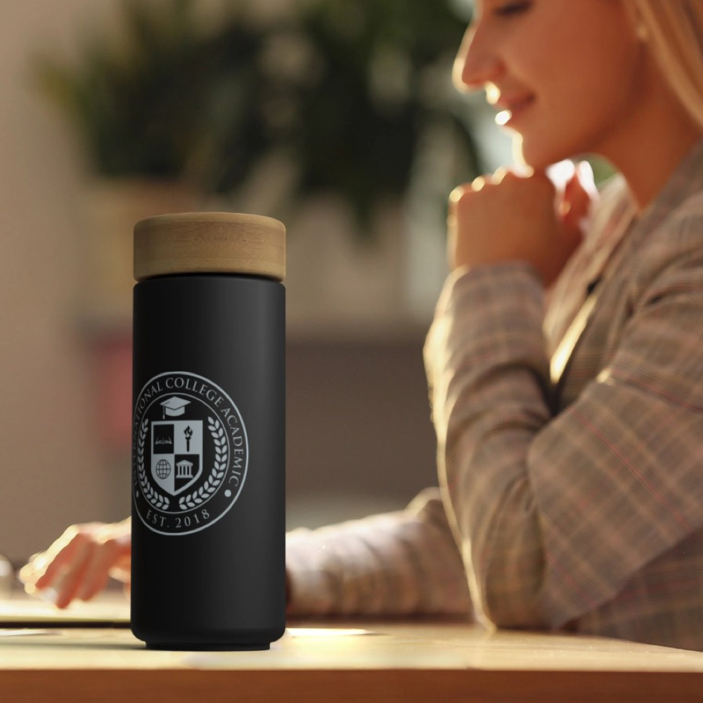 Keramischer Becher mit Bambus-Deckel | HelloPrint