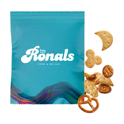 Mix cocktail con snack salati e cracker