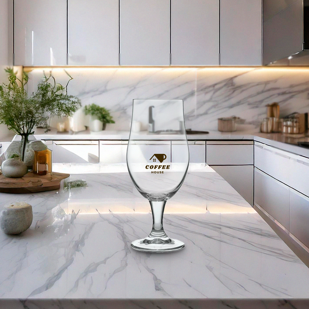 beerglassonfoot49cl setting2