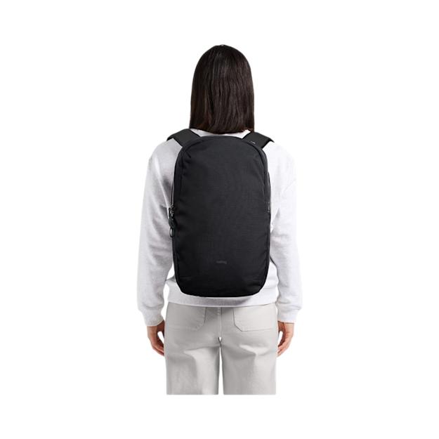 PDP - bellroyvia16computerbackpack square #00000000 background