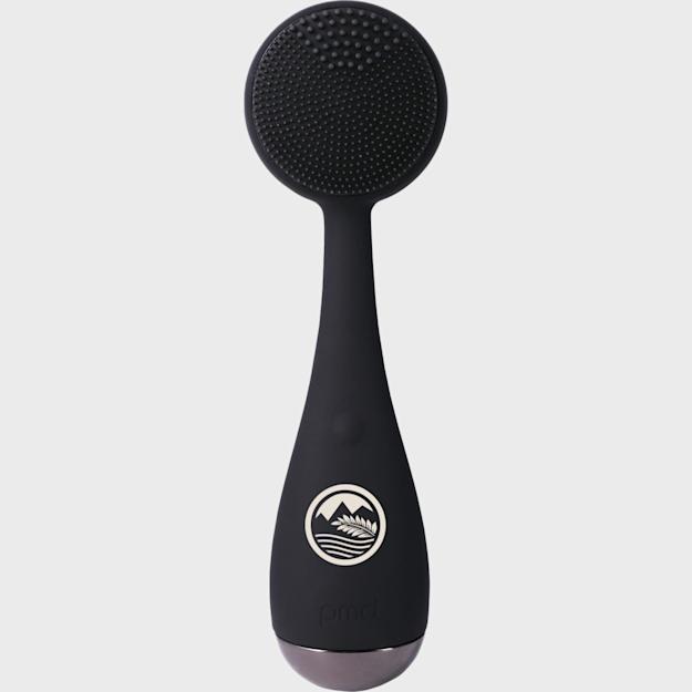 PDP - pmdbeautycleanfacecleansingbrush square grey background