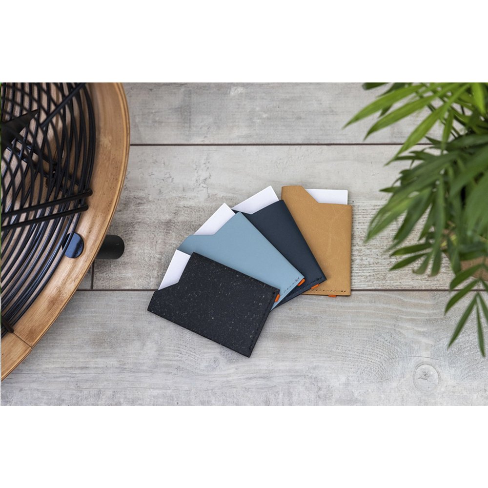PDP - recycledleathercardholder square original background
