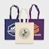 Drei bedruckte Baumwolltaschen mit langen Henkeln - marineblau mit Mountain-Logo, natur mit Universitätswappen, lila mit Mark-Logo