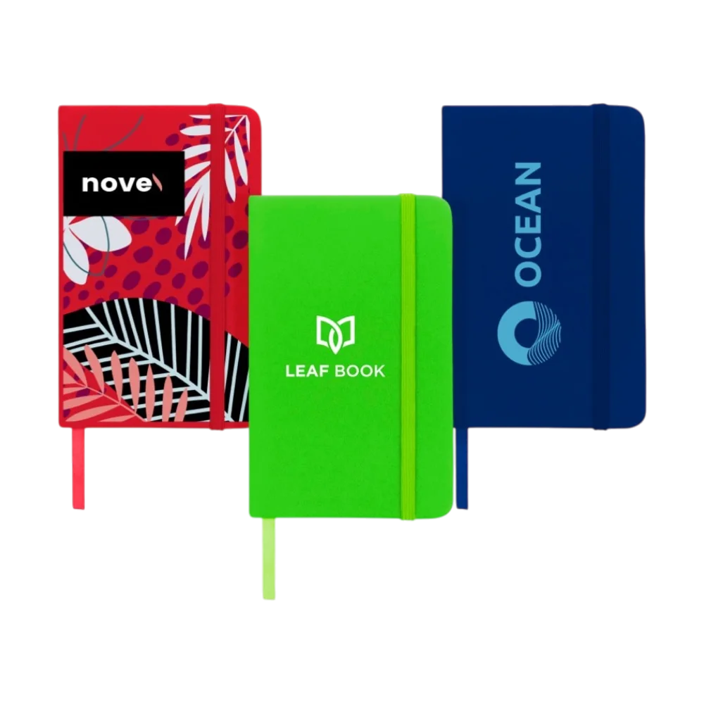 Tre quaderni Spectrum A6 in rosso, verde e blu navy con stampe personalizzate