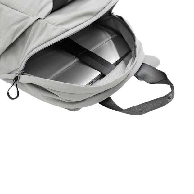 PDP - brandchargerpulsebackpack square #00000000 background