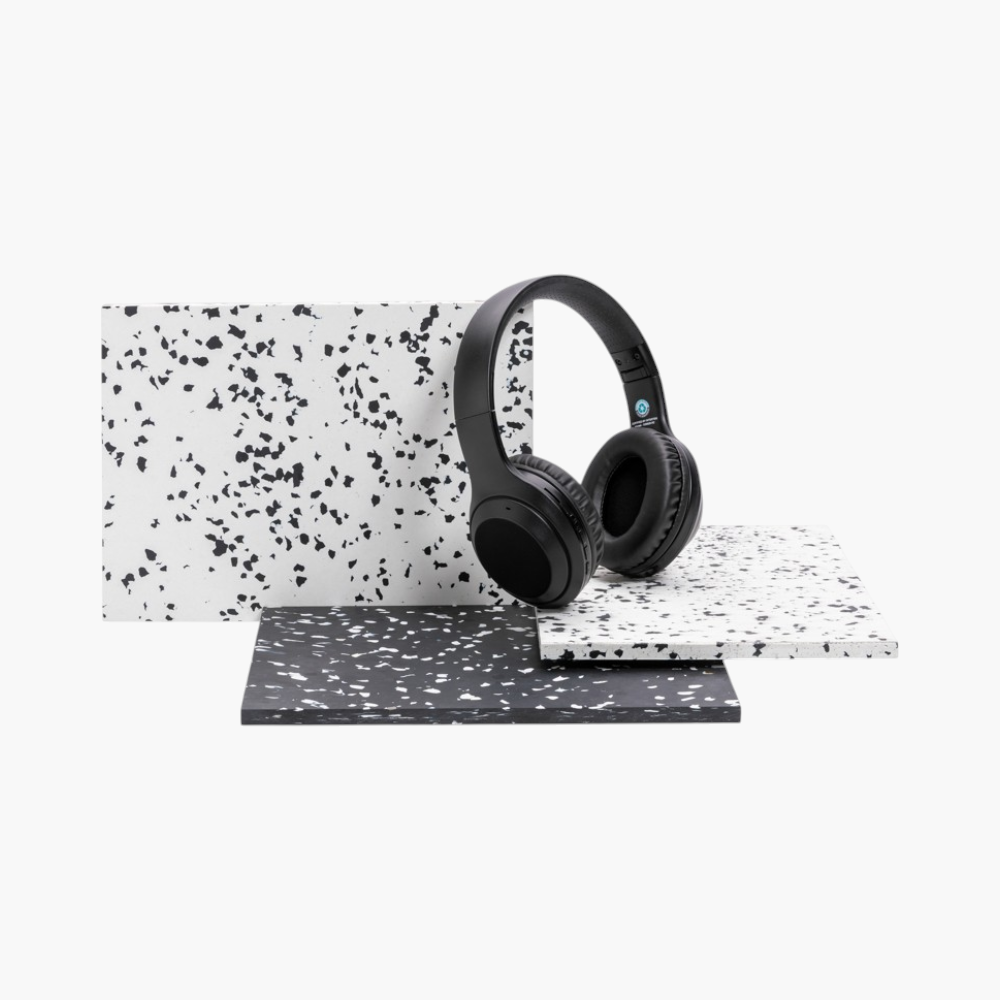 PDP - rcsstandardrecycledplasticheadphone square #F8F8F8 background
