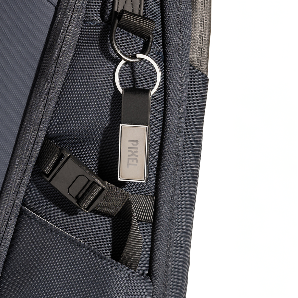 luxurypukeychainecycledzincalloy setting1
