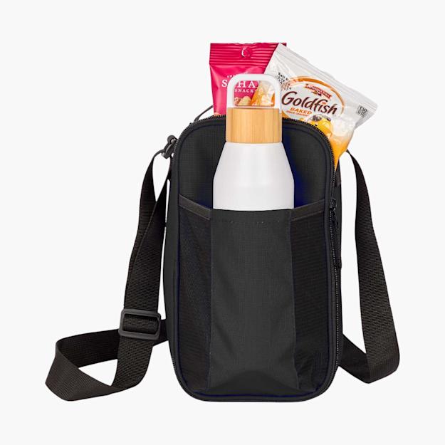PDP - crossbodyrecycled6cancooler square #F8F8F8 background