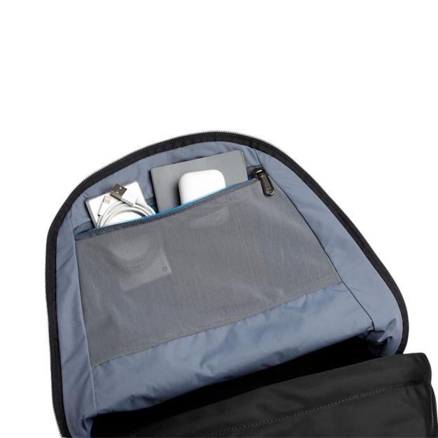 PDP - bellroyclassic16computerbackpack square #00000000 background