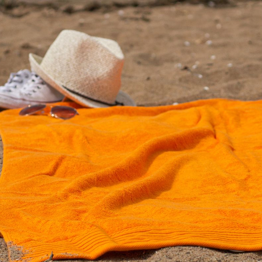 86. T1-70 CLASSIC BATH TOWEL Photo 1