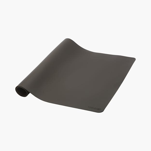 PDP - hybriddeskpad square #F8F8F8 background