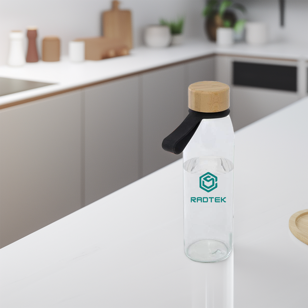 Bouteille en verre 500 ml avec poignée et bouchon bambou