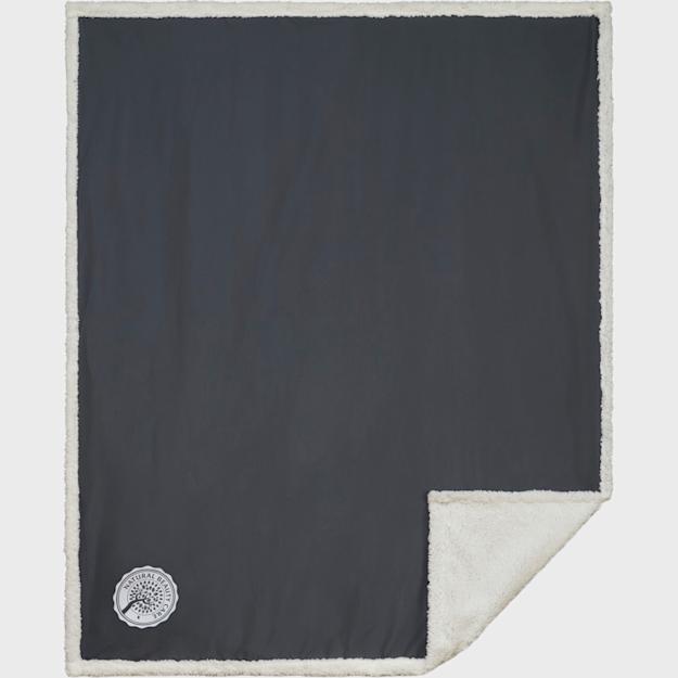 PDP - sherpablanket square grey background