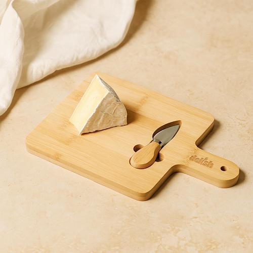 darfieldcheeseboardsetinbamboo Setting2