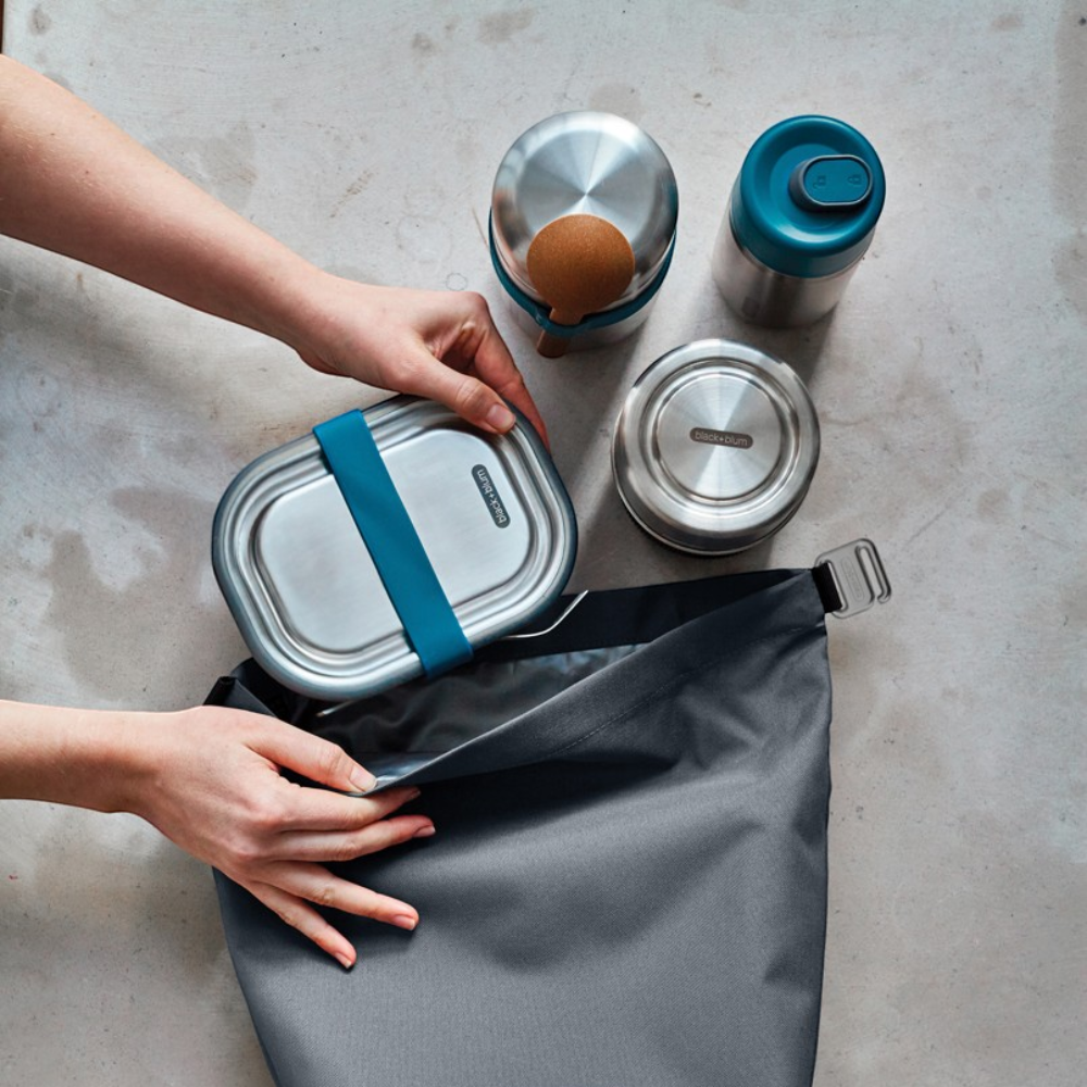 PDP - blackblum67linsulatedlunchcoolerbag square original background