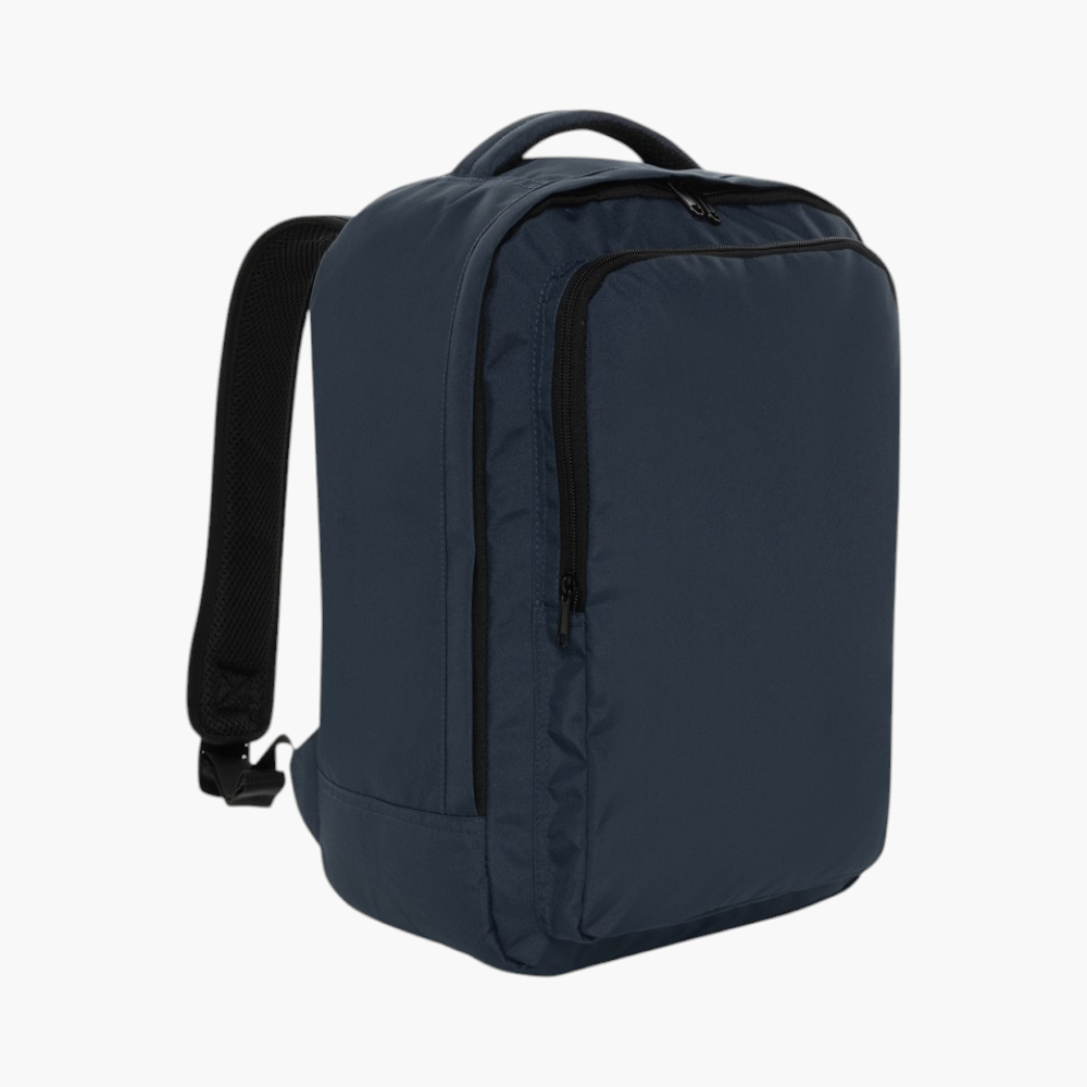 PDP - aceawarerpetfreeonboardtravelpack square #F8F8F8 background