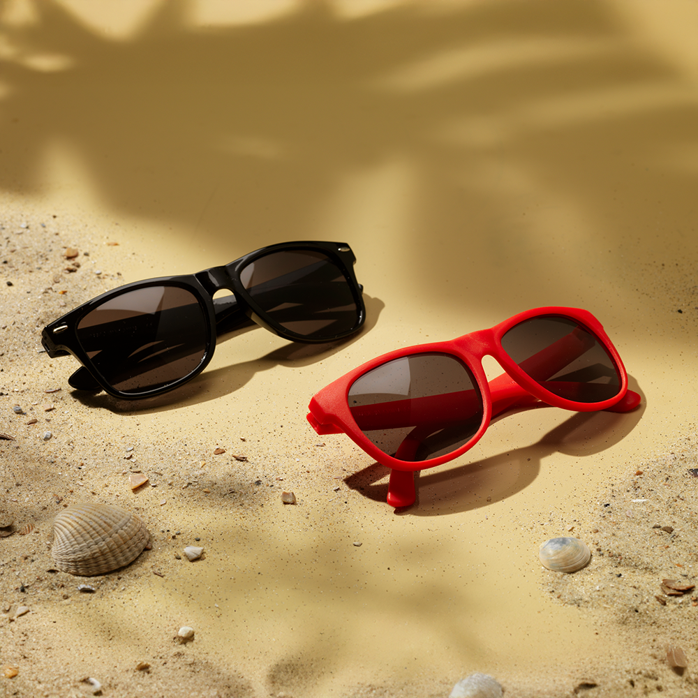 costagrsrecycledppsunglasses setting1