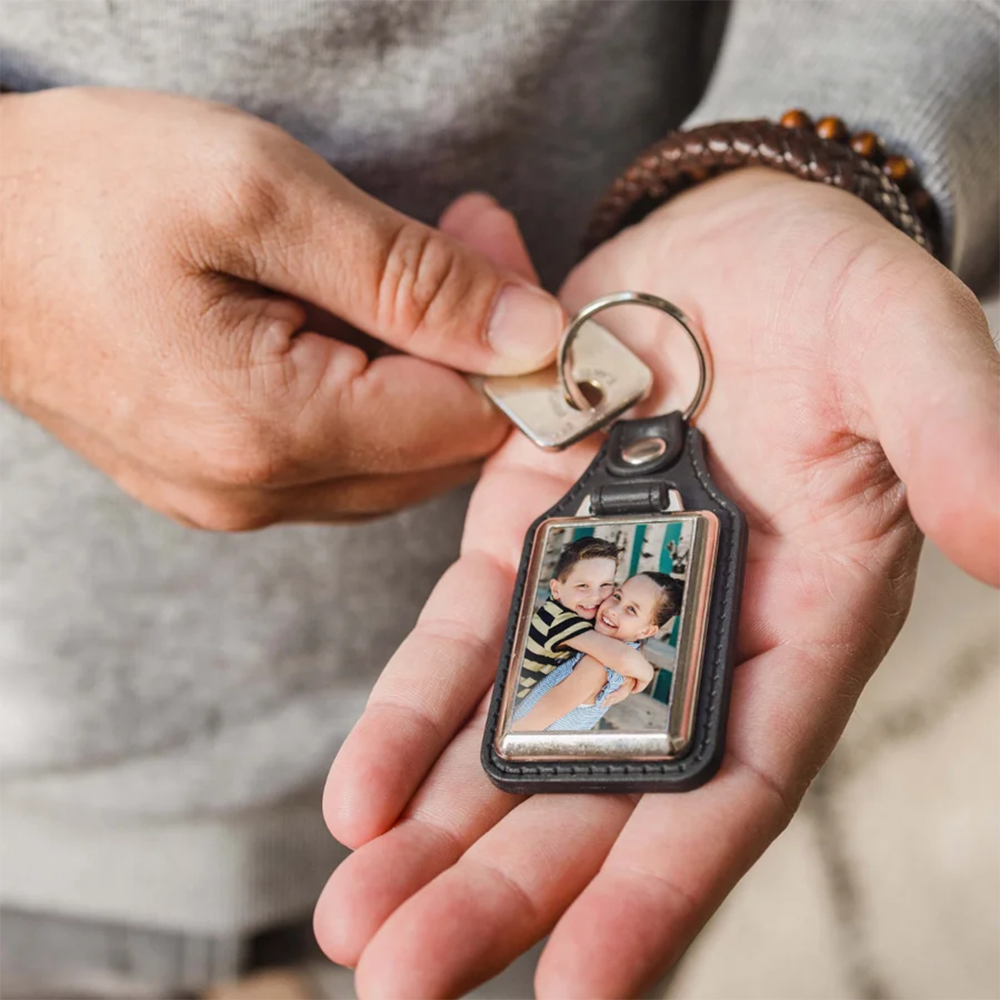 keychainwithphotoleatherrectangle Setting