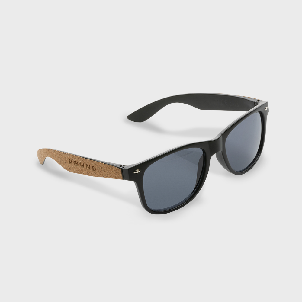 Lunettes de soleil en liège et plastique recyclé