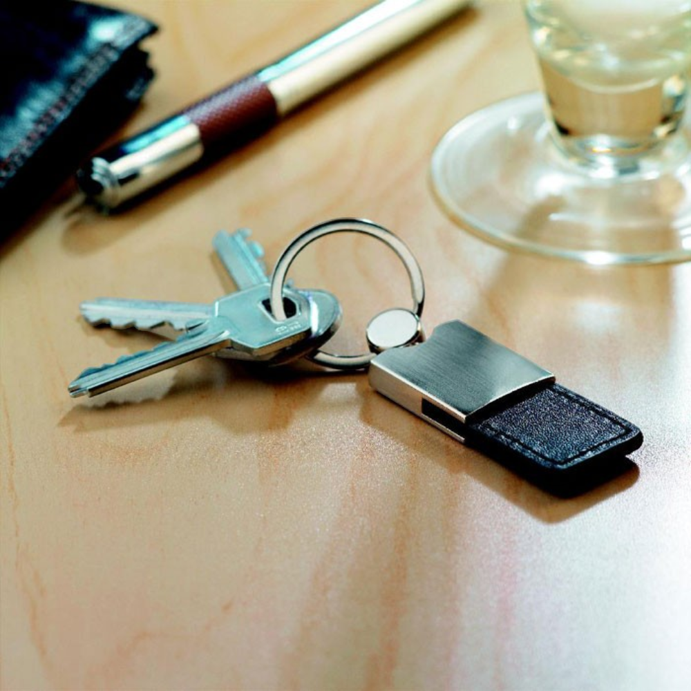 PDP - columbuspuandmetalkeyring square original background