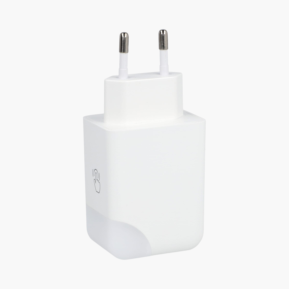 PDP - xooparicegpoweradapter square #F8F8F8 background