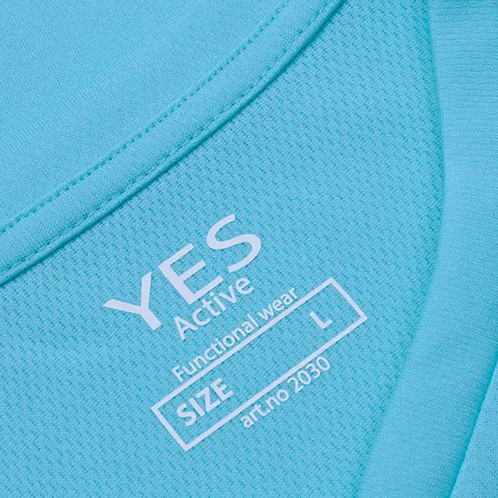 YES Active T-Shirt - neck label macro