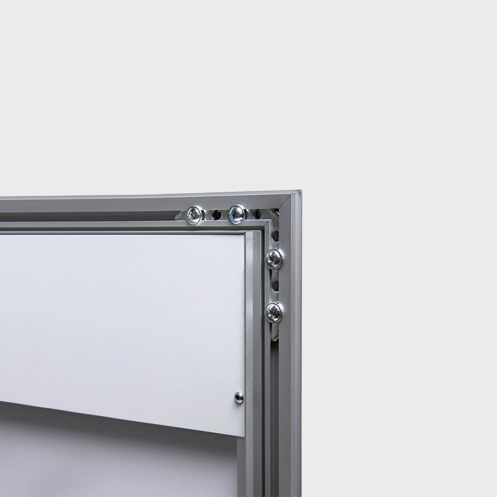 outdoormenucasewithlogopanel5