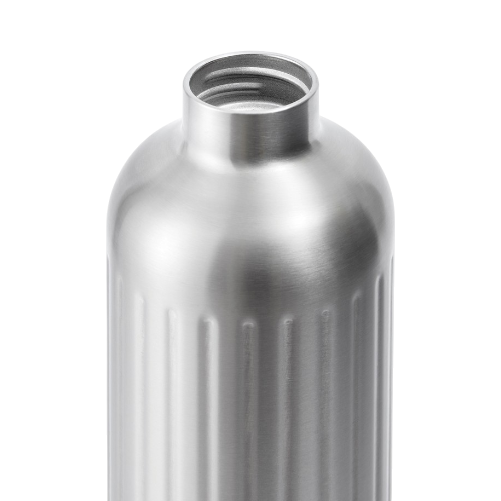 PDP - blackblumexplorerinsulatedbottlelarge850ml square #00000000 background