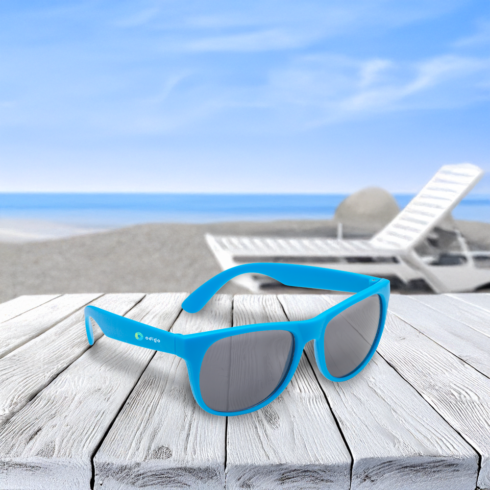 costagrsrecycledppsunglasses setting2