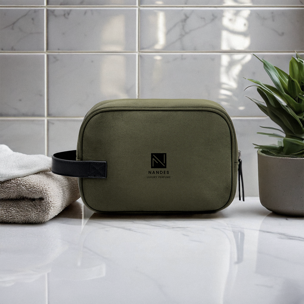 vingamarlowrcsrecycledpolyestertoiletrybag setting2