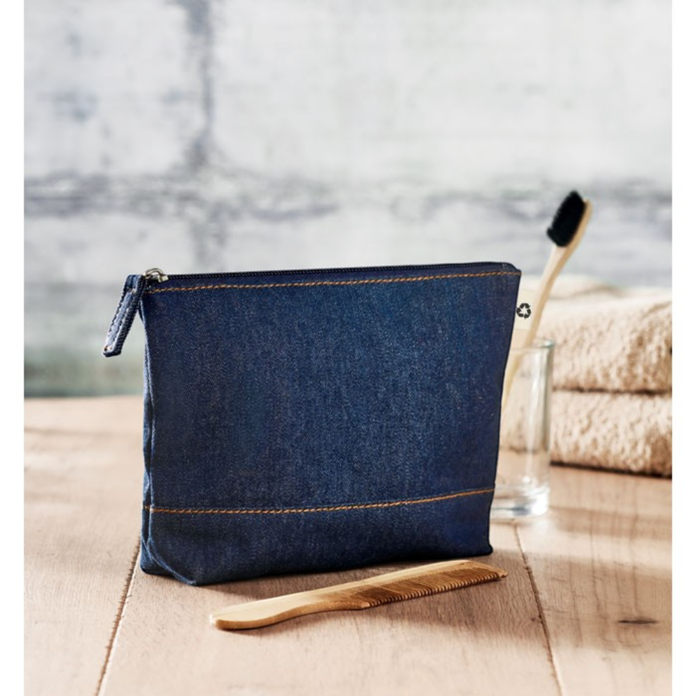 Trousse de toilette en denim recyclé