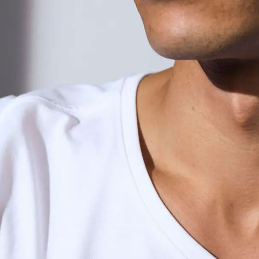 Prowear Care T-Shirt V-Neck - V-neck close-up