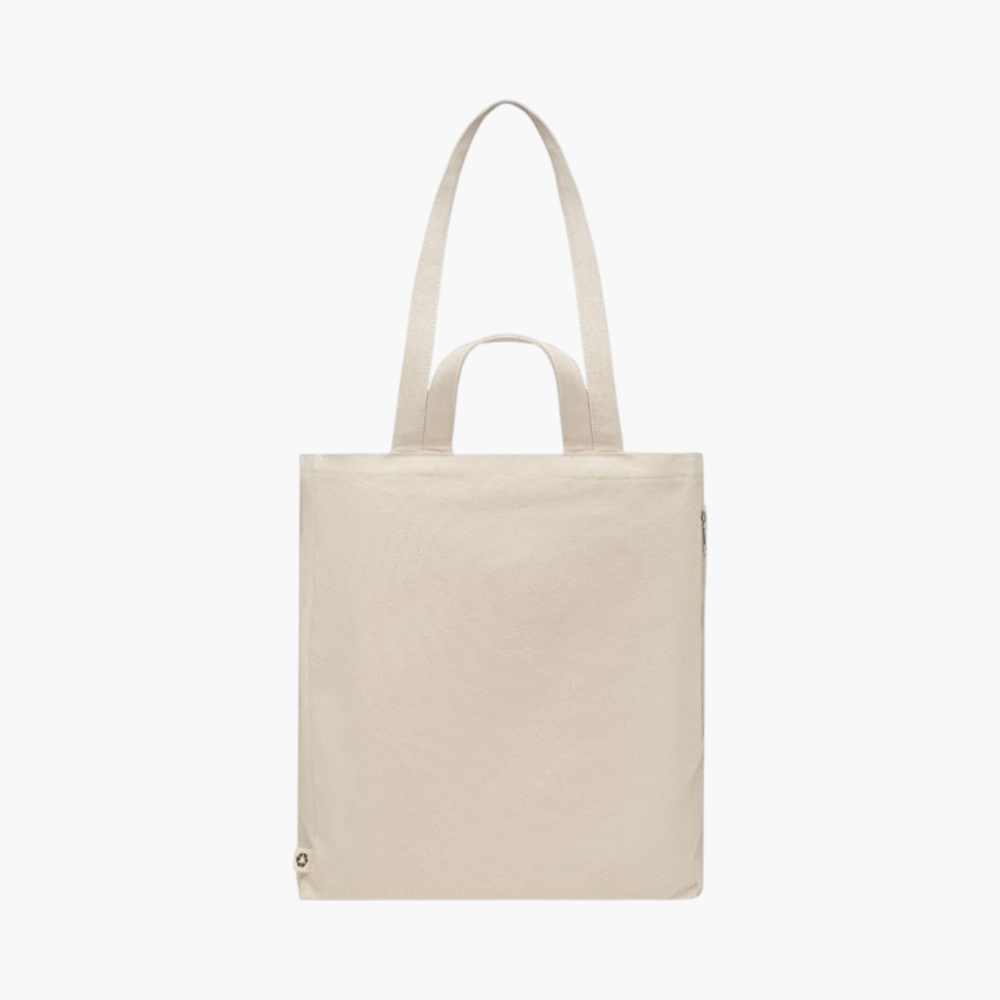 PDP - gaverecycledcottonshoppingbag square #F8F8F8 background