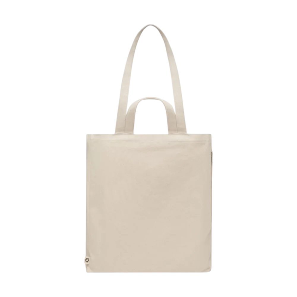 PDP - gaverecycledcottonshoppingbag square #F8F8F8 background