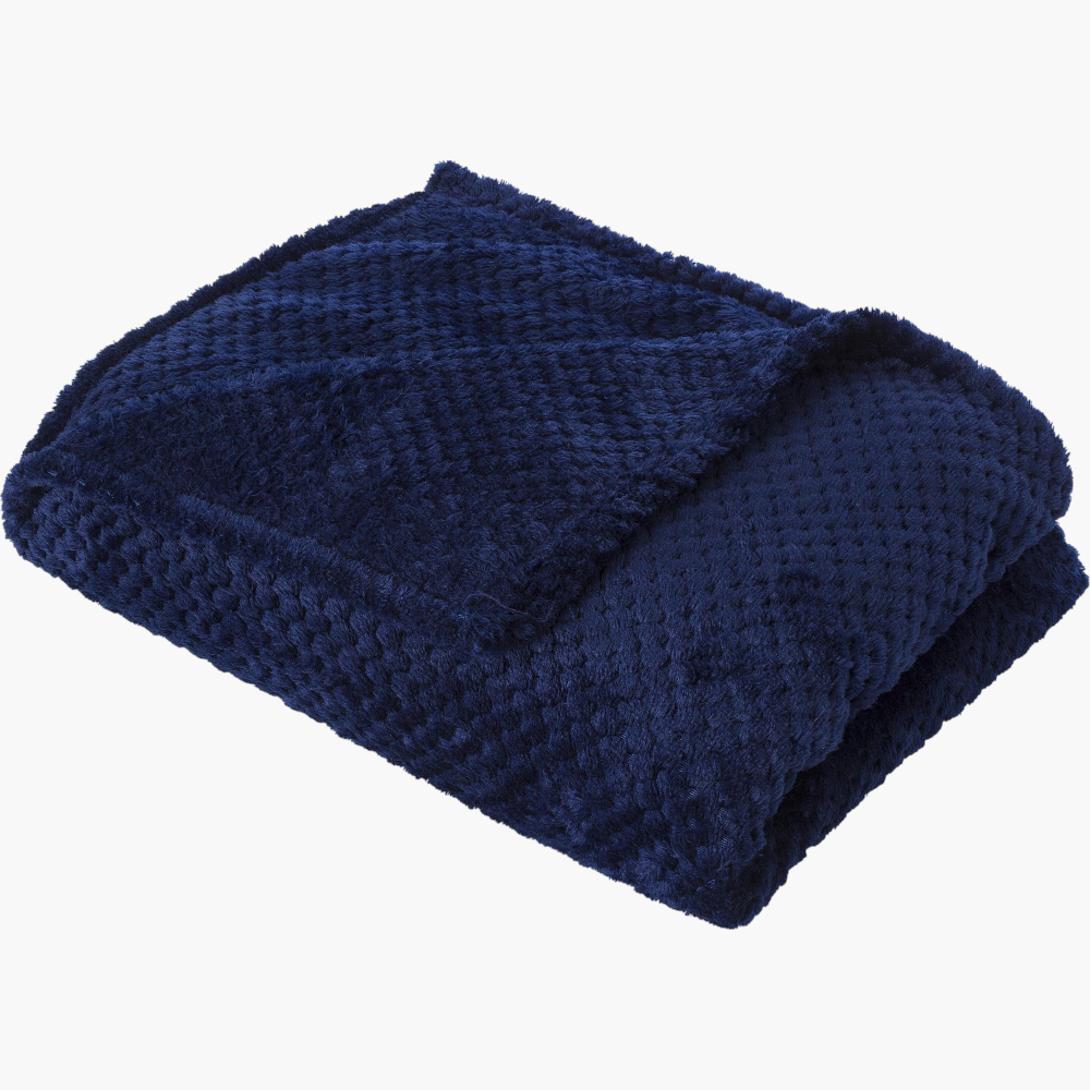 PDP - flannelfleece230grmblanketnikolai square #F8F8F8 background
