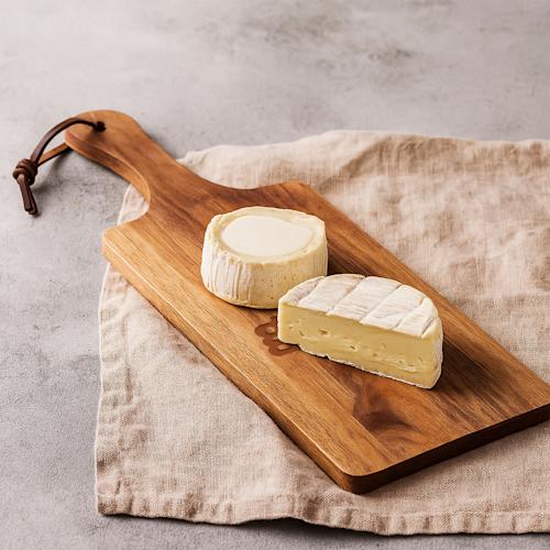 ciboacaciawoodservingboard Setting2