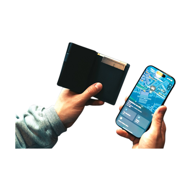 PDP - seekcardwalletworldwidelocating square grey background