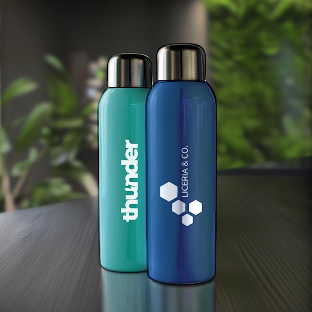 guzzle28ozstainlesssportsbottle setting2