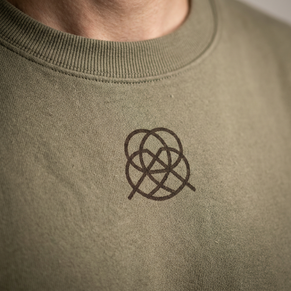 theunisexboxycrewnecksweatshirtinrecycledcotton - clothing_detail_model