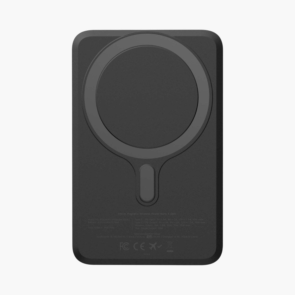 PDP - xtormfs5w0515000mahmagneticwirelesspowerbank square #F8F8F8 background