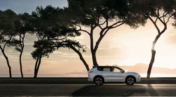Mitsubishi car hire: Rent a Mitsubishi with Europcar
