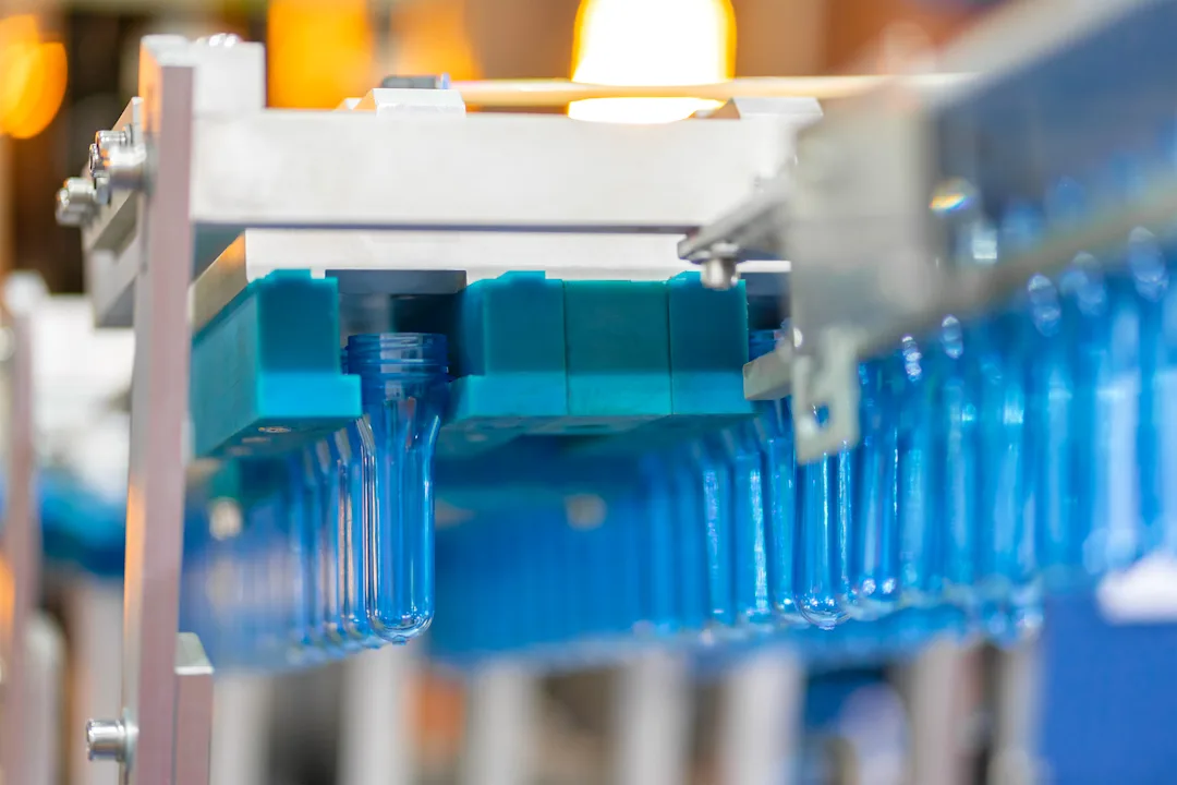 Injection Blow Moulding Injection Blow Moulding