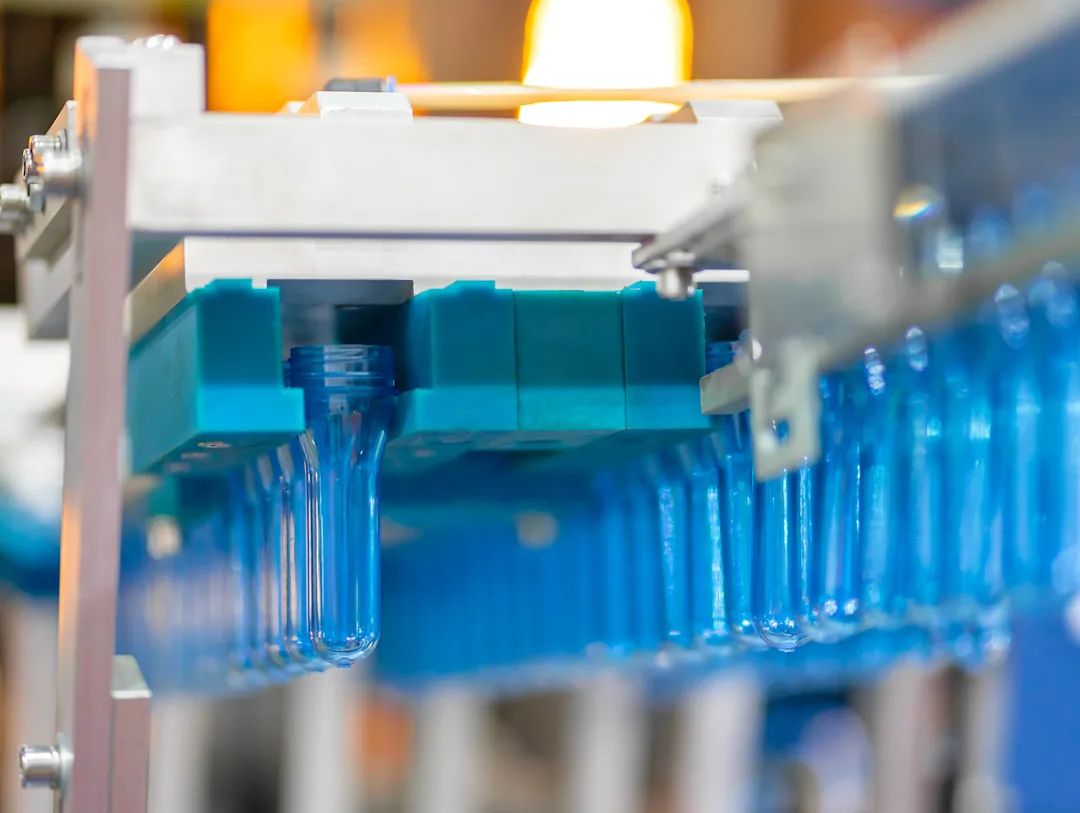 Injection Blow Moulding Injection Blow Moulding