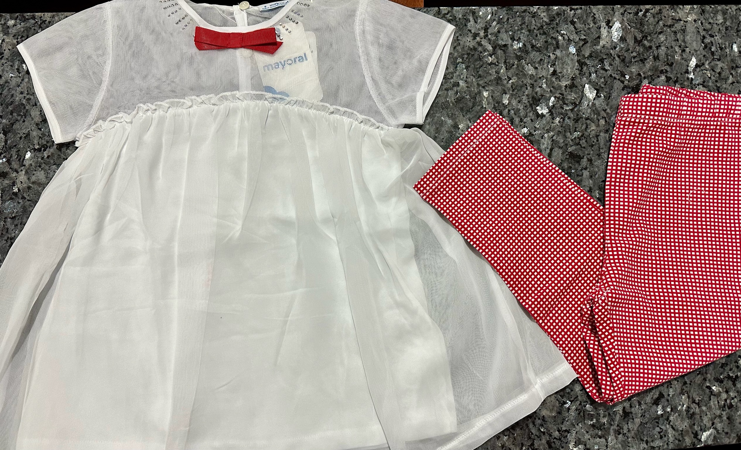 Conjunto pantalón corto cuadros y blusa