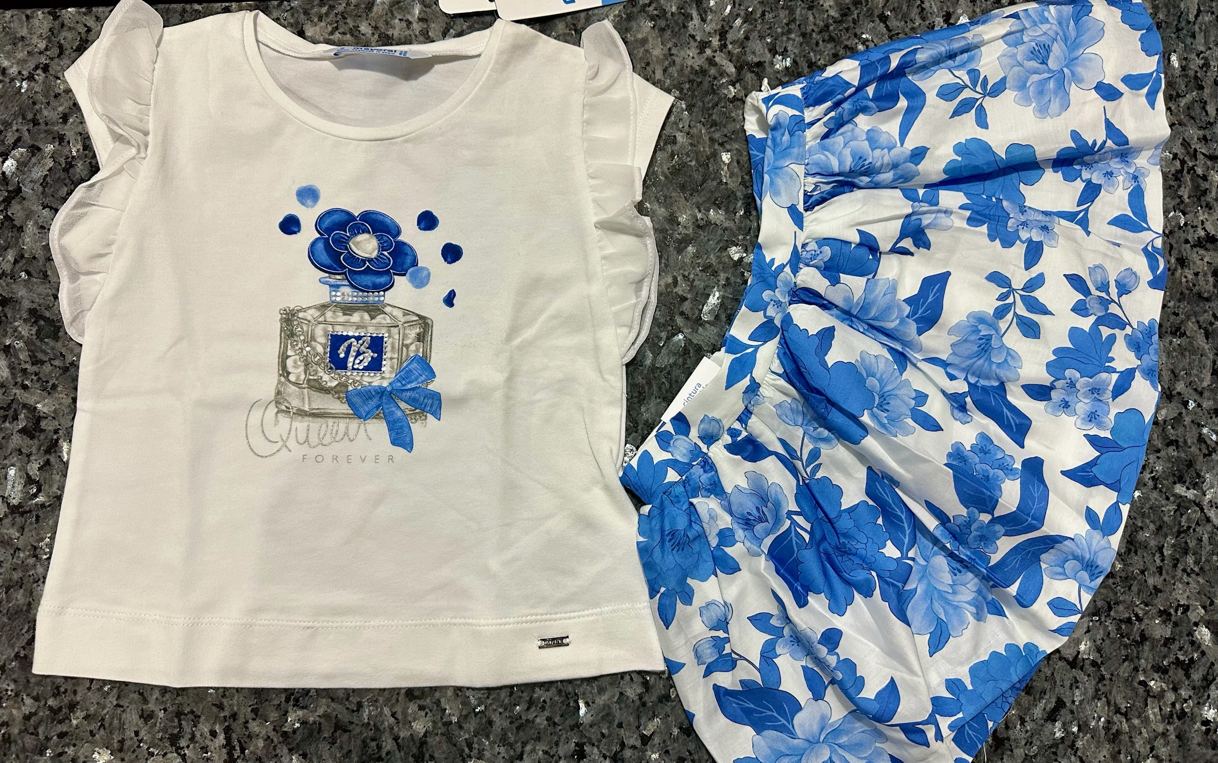 Conjunto falda flores perfume