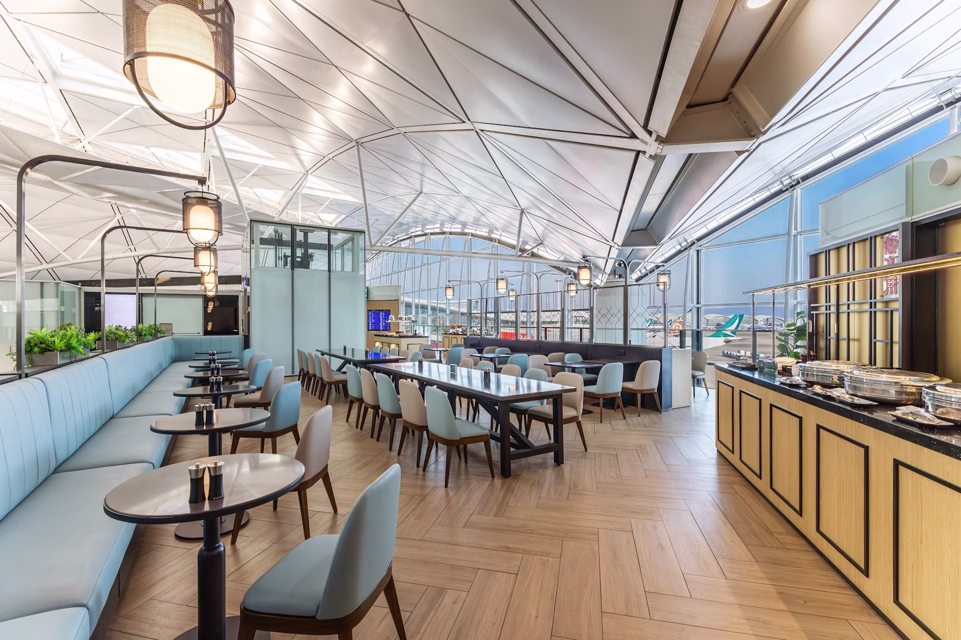 Kyra Lounge Gate 40 (2) web