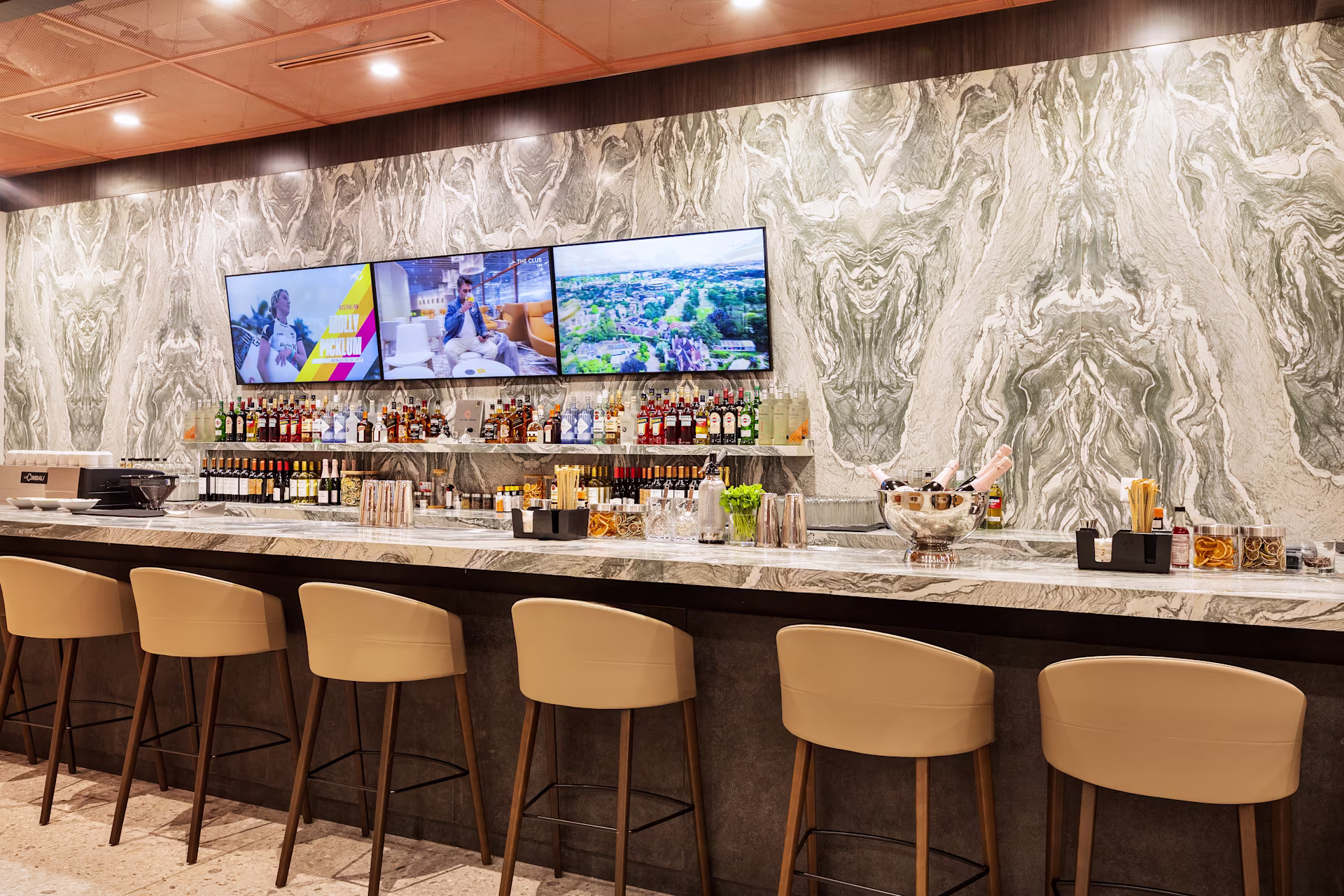 Bar area at airport lounge in Jorge Chávez International Airport